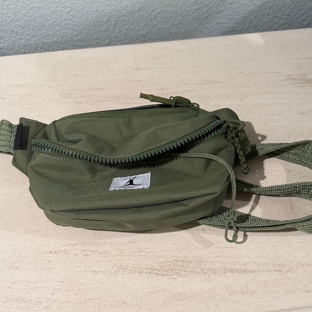 Nike Olive Men's Belt Bag